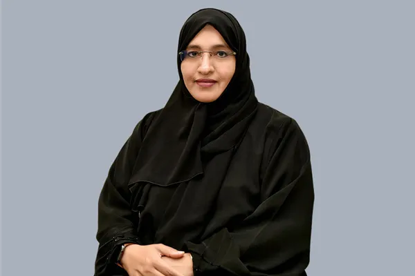 المرأة الإماراتية: التوازن بين القيادة ودورها المحوري في الأسرة والمجتمع
